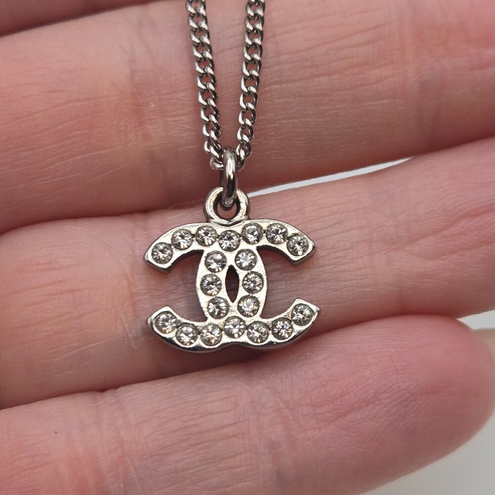 CHANEL CC Rhinestone Pendant 08V